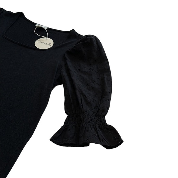 Status By Chenault Black Top With Eyelet 3/4 Length Puff Sleeve - Size Large - Picture 4 of 9